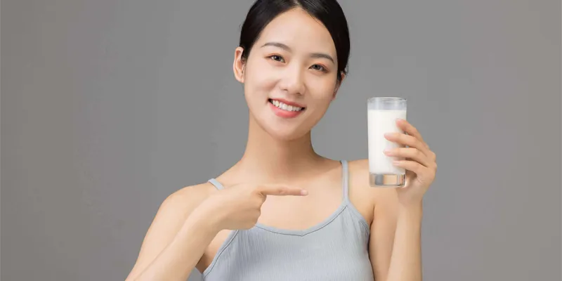 Uống sữa vào buổi tối trước khi đi ngủ giúp làm chậm quá trình lão hóa.