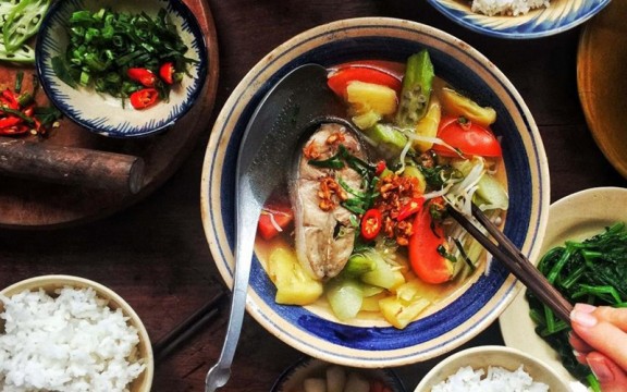 Giải thích băn khoăn bữa tối có nên ăn cơm không?