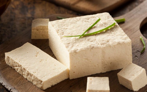 [Góc dinh dưỡng] 100g đậu phụ bao nhiêu calo? Ăn đậu phụ có béo không?