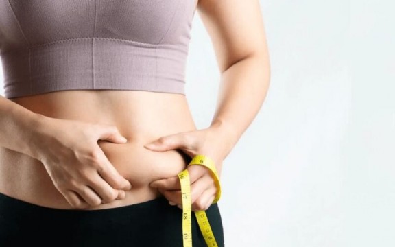 Top 5 bài tập giảm mỡ bụng trước khi ngủ dễ làm ngay trên giường 