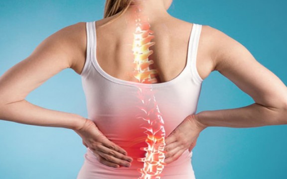Tình Trạng Bị Đau Giữa Lưng Dai Dẳng Lâu Ngày Là Do Đâu?