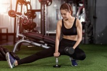 Top 5+ các bài tập chân tại nhà cho nữ hiệu quả không kém phòng gym 