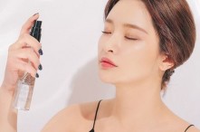 Tiết Lộ 5 Cách Làm Xịt Khoáng Giữ Lớp Trang Điểm Bền Màu