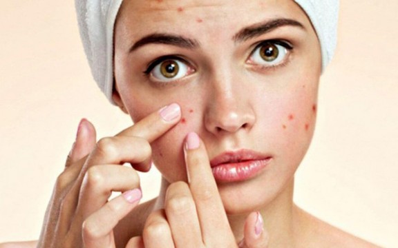 Bí Quyết Massage Mặt Trị Mụn Đơn Giản, Hiệu Quả Tại Nhà