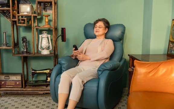 Cách Sử Dụng Ghế Massage Chi Tiết Từng Bước