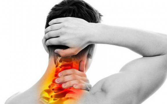 Thường Xuyên Căng Cơ Cổ Vai Gáy Có Nguy Hiểm Không?