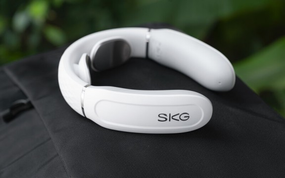 So Sánh Máy Massage Cổ SKG 4356E Với Thị Trường Cùng Phân Khúc