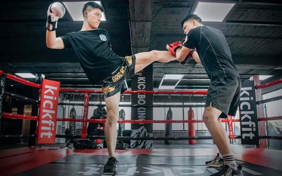 Bộ môn kickfit là gì? 4 lợi ích bất ngờ khi luyện tập kickfit đều đặn