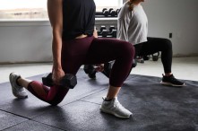 Bài Tập Lunge Là Gì? Top 5 Bài Tập Lunge Giúp Vòng 3 Săn Chắc