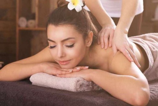 Massage cổ vai gáy: Lợi ích, bài tập, hướng dẫn và lưu ý cần biết