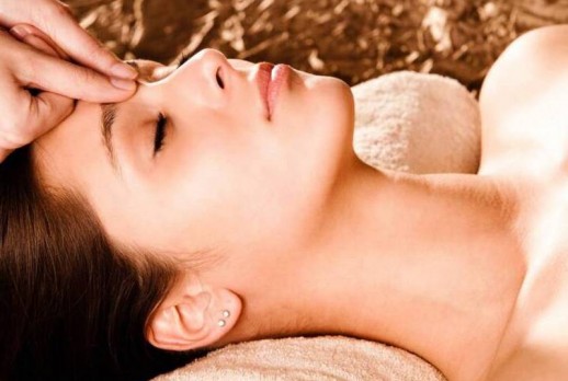 Massage mắt: Lợi ích, cách thực hiện và gợi ý giúp đôi mắt sáng khỏe hơn