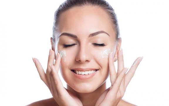 Tổng hợp cách massage mặt chống lão hóa hiệu quả tại nhà