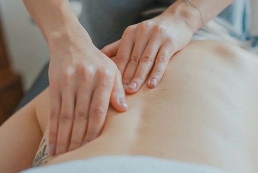 Massage Shiatsu là gì? Lịch sử, lợi ích và ứng dụng hiện đại