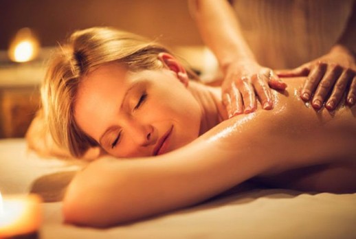 Massage Thuy Điển là gì? Tất cả những điều cần biết về Massage Thụy Điển