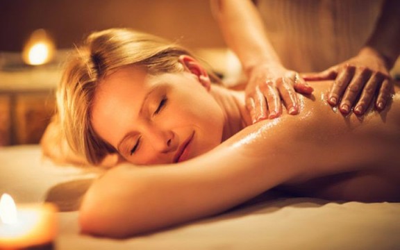 Massage Thuy Điển là gì? Tất cả những điều cần biết về Massage Thụy Điển