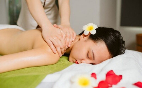 Massage toàn thân, phương pháp và kỹ thuật mát xa toàn thân hiệu quả, đúng cách
