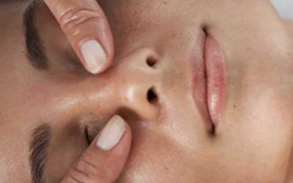 7 bài tập massage chống lão hoá vùng mắt giúp lưu giữ tuổi thanh xuân