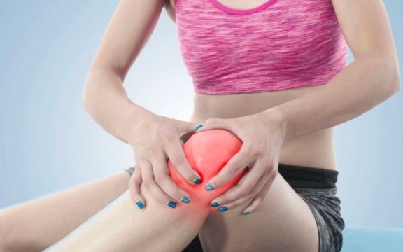 Bị Đau Khớp Gối Ở Người Trẻ: Nguyên Nhân Do Đâu?
