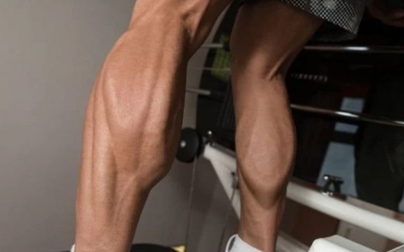 Những Bài Tập Chân Tại Nhà Cho Nam Giúp Đôi Chân Săn Chắc Hơn 