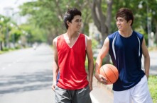 Những thói quen khiến bạn cao hơn ngay cả sau dậy thì