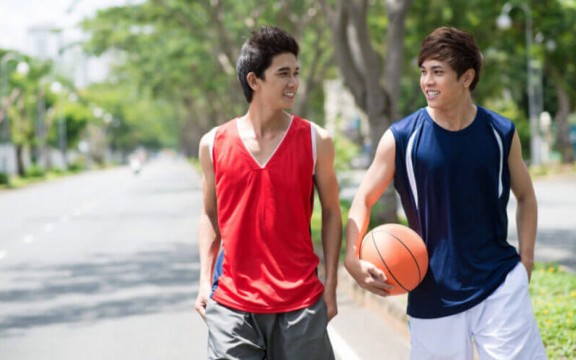 Những thói quen khiến bạn cao hơn ngay cả sau dậy thì