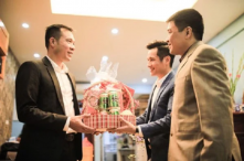 Top 10 Món Quà Tết Ý Nghĩa Cho Khách Hàng Dịp Đầu Xuân 2025