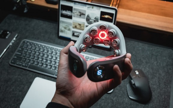 Review Máy Massage Cổ SKG G7 PRO: Cao Cấp, Hiện Đại, Đa Tính Năng