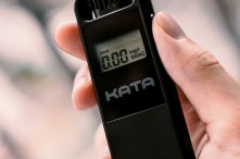 Đánh giá chi tiết máy đo nồng độ cồn KATA ACC110