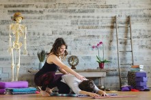 Tìm hiểu yoga trị liệu là gì từ A đến Z 