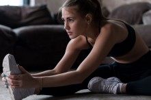 TOP 8 bài tập giãn cơ chân hiệu quả ngay tại nhà