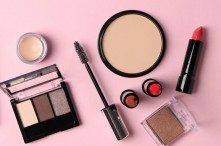 Hé Lộ Bộ Makeup Cơ Bản Gồm Những Gì? 
