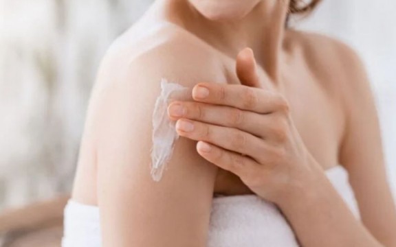 Body lotion nên dùng khi nào? Body lotion cách dùng