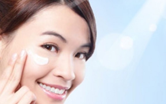 Chi Tiết Các Bước Chăm Da Ban Ngày Chị Em Không Nên Bỏ Qua