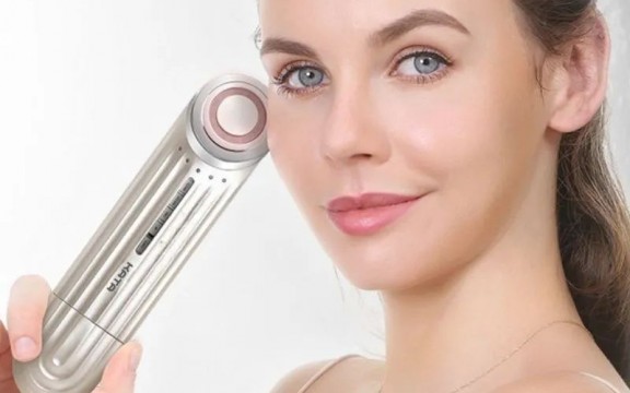 Cách Sử Dụng Máy Điện Di Ion Đúng Cách Để Tối Ưu Hiệu Quả Dưỡng Da