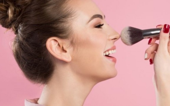 Cách trang điểm tự nhiên hàng ngày đơn giản chỉ trong 10 phút