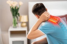 Mẹo giảm đau vai gáy nhanh chóng chỉ sau 10 giây