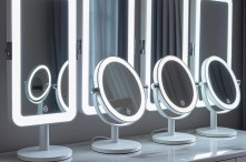 TOP 5 gương trang điểm có đèn led cảm ứng được ưa chuộng nhất hiện nay