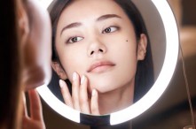 Gương trang điểm LED Hàn Quốc: có "Sang xịn chất" như lời đồn