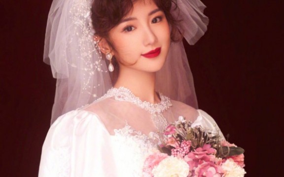 Hướng dẫn cách makeup cô dâu thập niên 90 theo trend