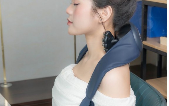 Top 3 Máy massage cổ vai gáy sử dụng công nghệ Shiatsu tốt nhất