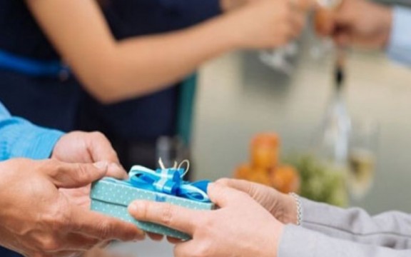 Danh sách những món quà tặng cho nhân viên hành chính tinh tế