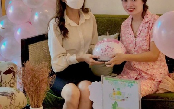 Quà Tặng Cho Nhân Viên Spa: Bí Quyết Giữ Chân Nhân Sự Và Tăng Gắn Kết Đội Nhóm