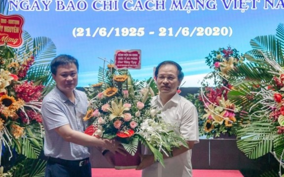 Xu hướng quà tặng ngày Báo chí Cách mạng Việt Nam 21.6 nổi bật trong năm 2025