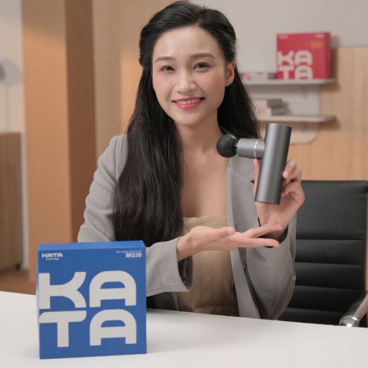 súng massage cho người leo núi gọn nhẹ