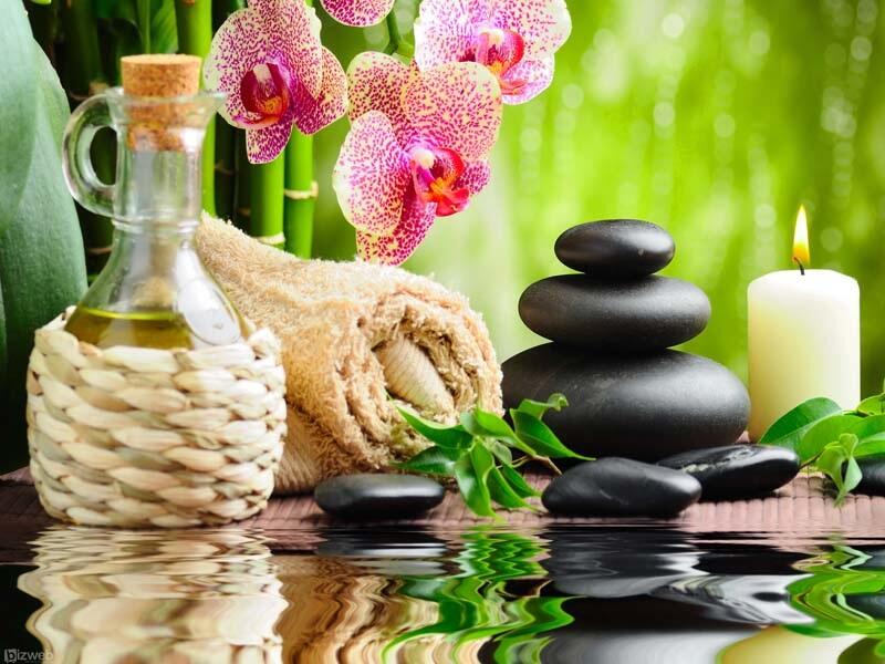 Massage đá nóng là phương pháp sử dụng những đá được làm nóng để đặt lên cơ thể