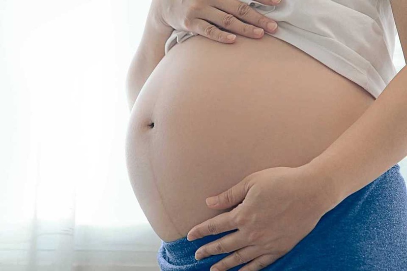 Phụ nữ mang thai nên tham khảo ý kiến chuyên gia trước khi tác động lên huyệt đạo