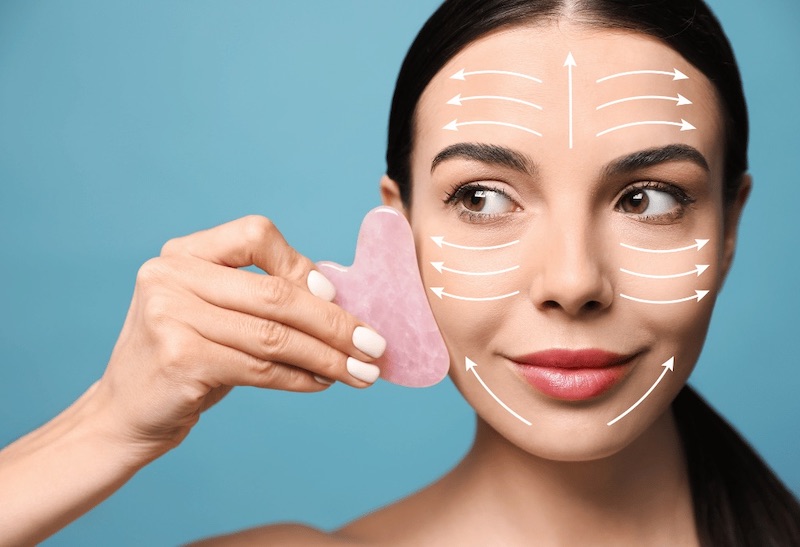 Massage mặt bằng đá thạch anh chuẩn khoa học