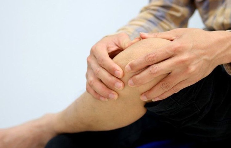 Bấm huyệt dương lăng tuyền