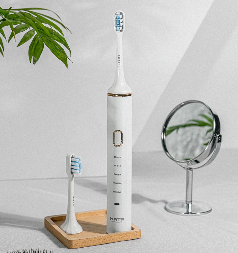  bàn chải đánh răng điện sử dụng công nghệ sóng âm Sonic hiện đại với hàng chục nghìn nhịp chải mỗi phút để làm sạch