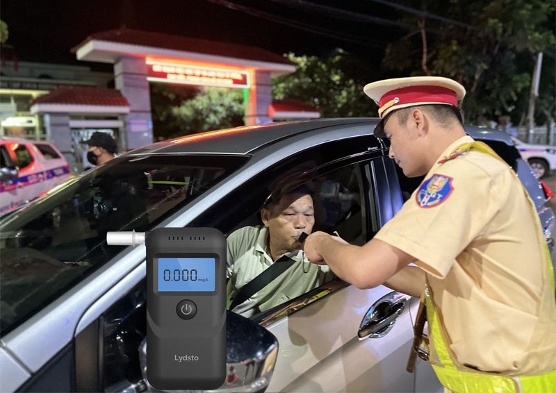 Công tác kiểm tra hành chính của lực lượng chức năng